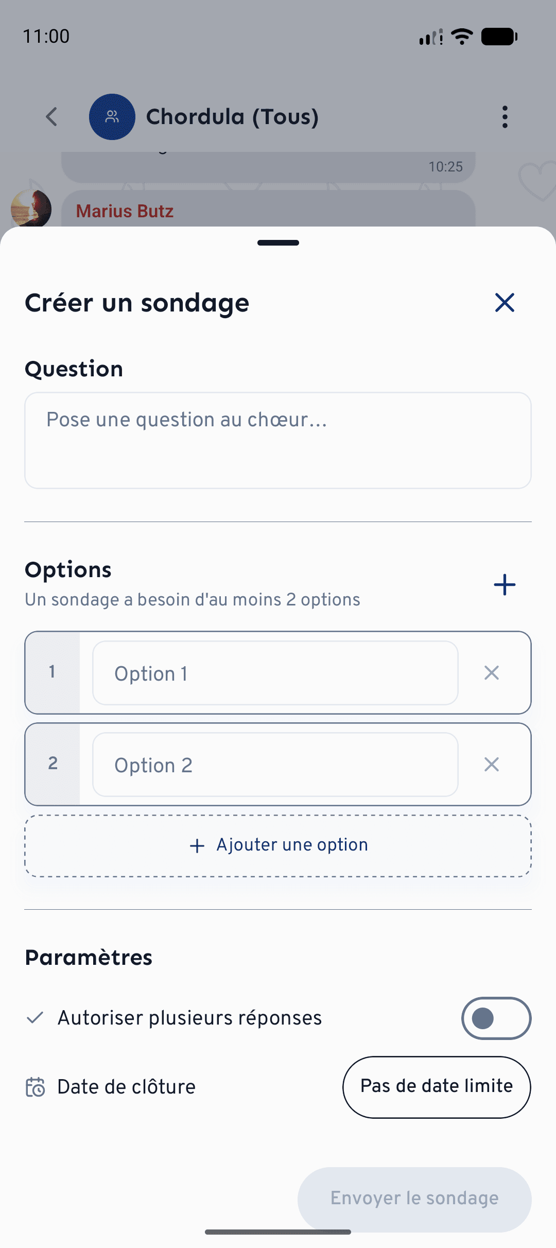 Ajoute une question, des options et des réglages, puis envoie le sondage à la conversation.