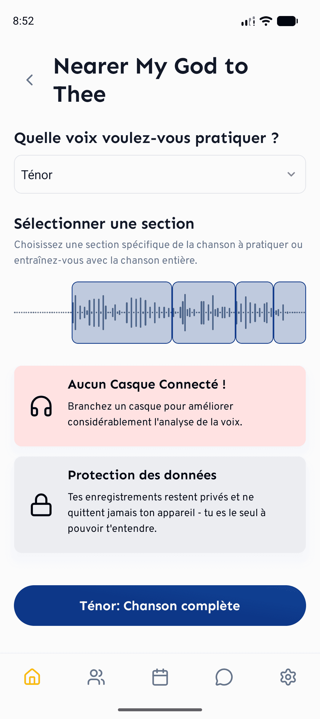 Appuie sur l'icône du micro du morceau, puis choisis la voix et la section que tu veux travailler.